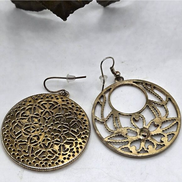 "5/$25" Mismatched Gold/ Red Madala Circle Disc Dangle Earrings - Picture 4 of 6